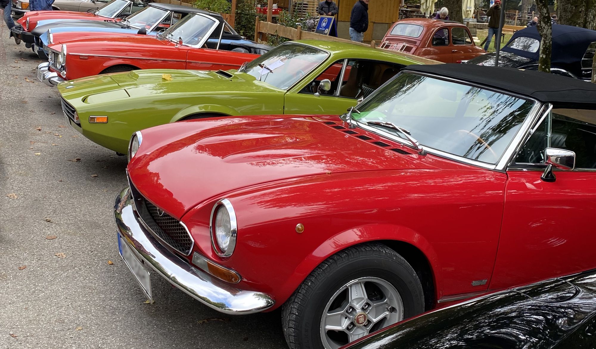 Oldtimertreffen, Waldgasthof Buchenhain - und es wird voller